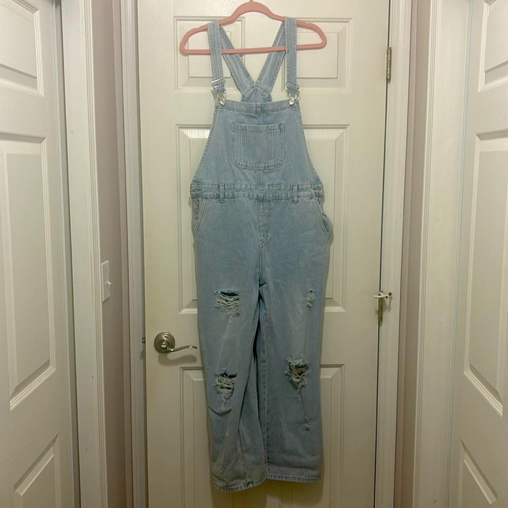 JUST A NORMAL GIRL LIGHT WASH DISTRESSED STRAIGHT LEG DENIM OVERALLS